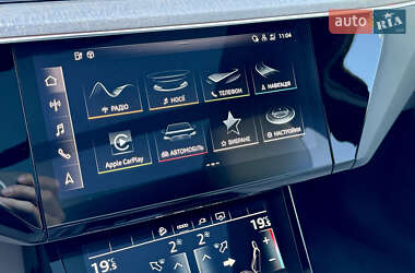 Внедорожник / Кроссовер Audi e-tron 2021 в 