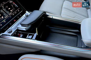 Внедорожник / Кроссовер Audi e-tron 2021 в 