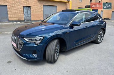 Внедорожник / Кроссовер Audi e-tron 2020 в 