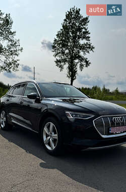 Внедорожник / Кроссовер Audi e-tron 2019 в 