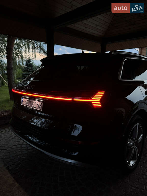 Внедорожник / Кроссовер Audi e-tron 2019 в Луцке