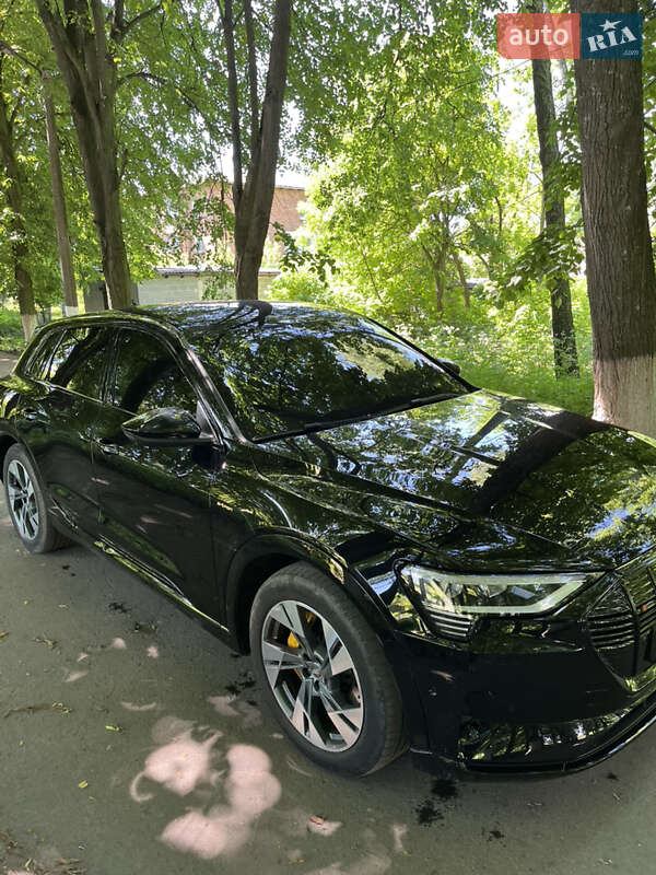Внедорожник / Кроссовер Audi e-tron 2020 в Виннице