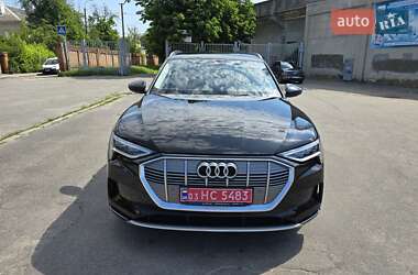 Внедорожник / Кроссовер Audi e-tron 2020 в 