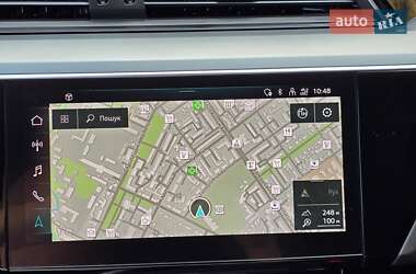 Внедорожник / Кроссовер Audi e-tron 2020 в 