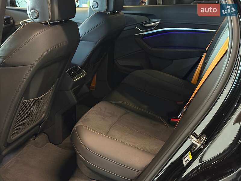 Внедорожник / Кроссовер Audi e-tron 2022 в Львове фото 26 Внедорожник / Кроссовер Audi e-tron 2022 в Львове