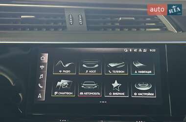 Внедорожник / Кроссовер Audi e-tron 2022 в 