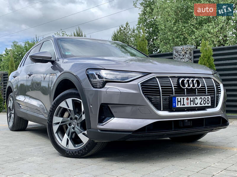 Внедорожник / Кроссовер Audi e-tron 2019 в 
