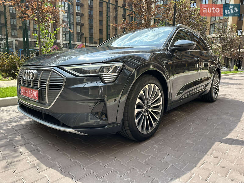 Внедорожник / Кроссовер Audi e-tron 2021 в Киеве