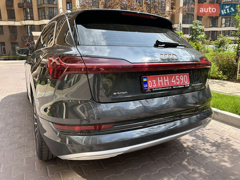 Внедорожник / Кроссовер Audi e-tron 2021 в Киеве