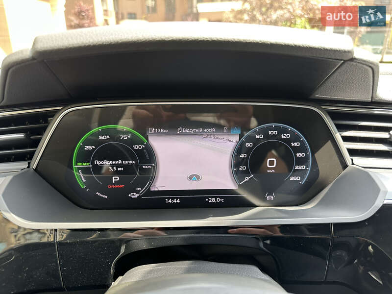Внедорожник / Кроссовер Audi e-tron 2021 в Киеве