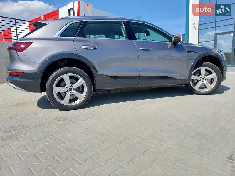 Внедорожник / Кроссовер Audi e-tron 2021 в Львове