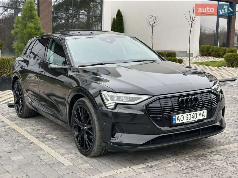 Позашляховик / Кросовер Audi e-tron 2019 в Ужгороді