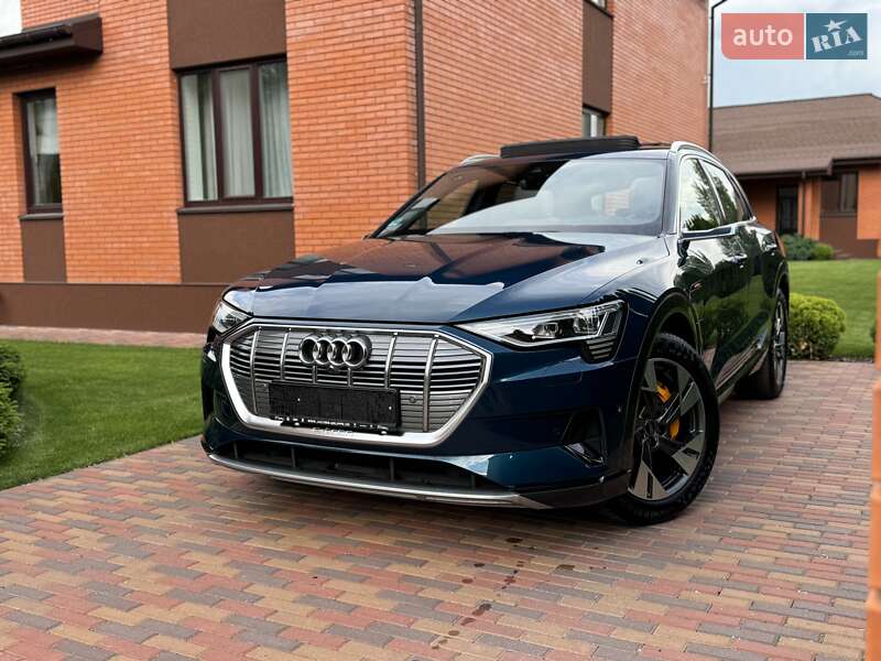 Внедорожник / Кроссовер Audi e-tron 2022 в Киеве