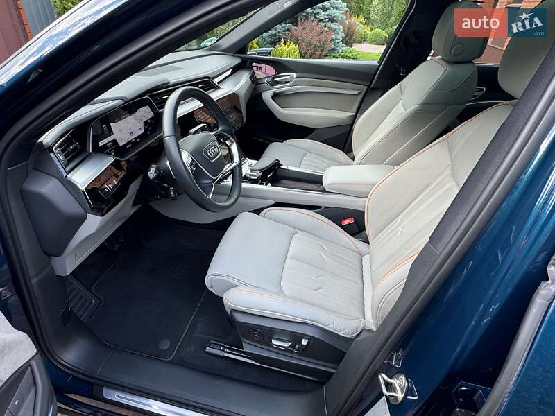 Внедорожник / Кроссовер Audi e-tron 2022 в Киеве