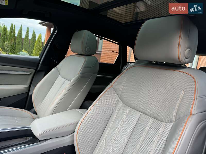 Внедорожник / Кроссовер Audi e-tron 2022 в Киеве