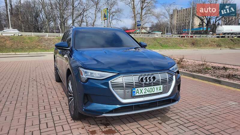 Внедорожник / Кроссовер Audi e-tron 2019 в Полтаве