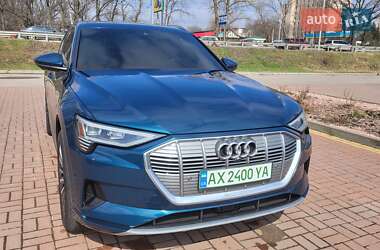 Внедорожник / Кроссовер Audi e-tron 2019 в 