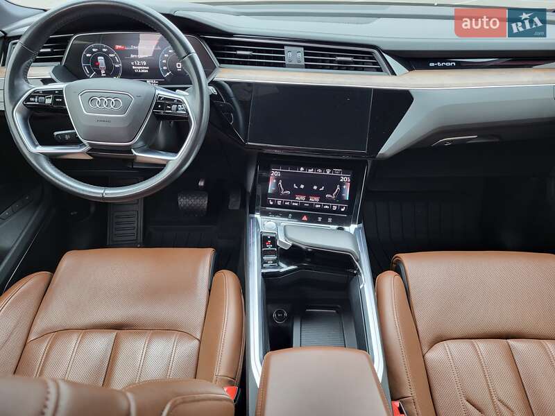 Внедорожник / Кроссовер Audi e-tron 2019 в Полтаве