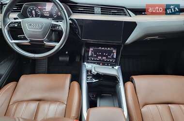 Внедорожник / Кроссовер Audi e-tron 2019 в 