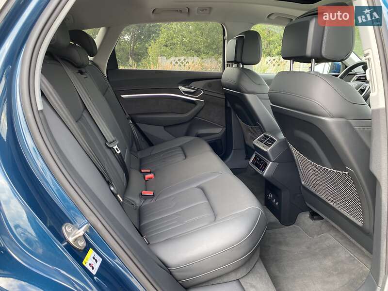 Внедорожник / Кроссовер Audi e-tron 2019 в Львове