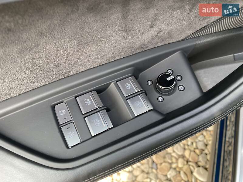 Внедорожник / Кроссовер Audi e-tron 2019 в Львове