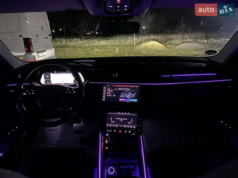 Внедорожник / Кроссовер Audi e-tron 2019 в Львове