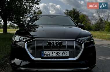 Внедорожник / Кроссовер Audi e-tron 2019 в Киеве