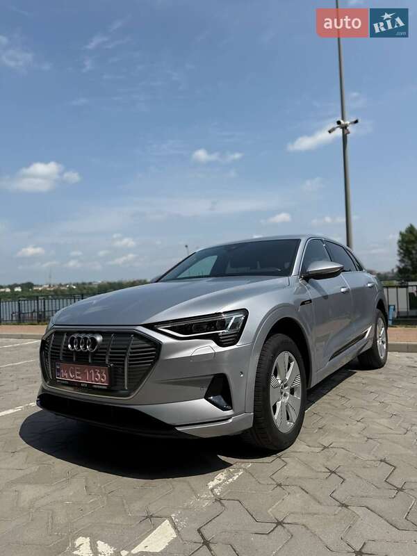 Audi e-tron 2019