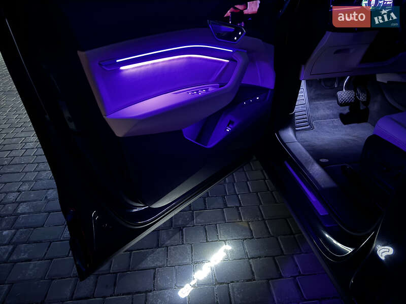 Внедорожник / Кроссовер Audi e-tron 2020 в Львове