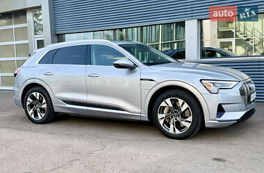 Audi e-tron 2022