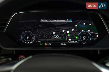 Внедорожник / Кроссовер Audi e-tron 2021 в 