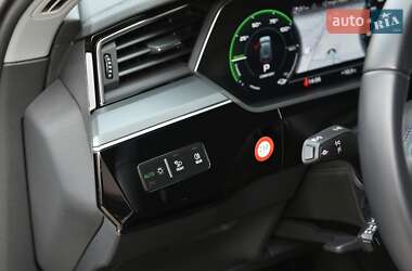 Внедорожник / Кроссовер Audi e-tron 2021 в 