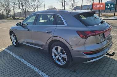 Внедорожник / Кроссовер Audi e-tron 2019 в 