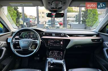 Внедорожник / Кроссовер Audi e-tron 2019 в 