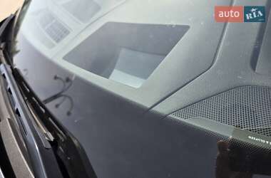 Внедорожник / Кроссовер Audi e-tron 2019 в 