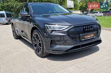 Внедорожник / Кроссовер Audi e-tron 2020 в 