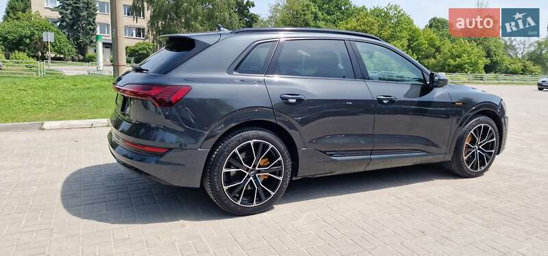 Внедорожник / Кроссовер Audi e-tron 2019 в Тернополе