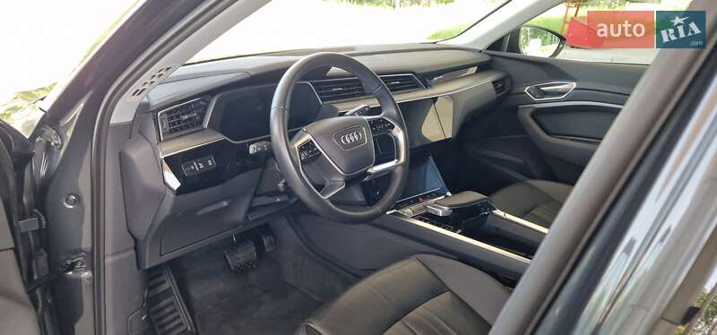 Внедорожник / Кроссовер Audi e-tron 2019 в Тернополе