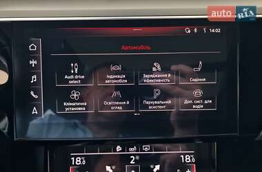 Внедорожник / Кроссовер Audi e-tron 2020 в 
