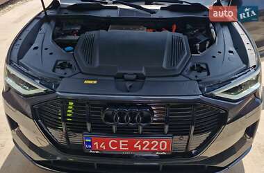 Внедорожник / Кроссовер Audi e-tron 2020 в 
