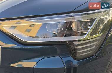 Внедорожник / Кроссовер Audi e-tron 2018 в 