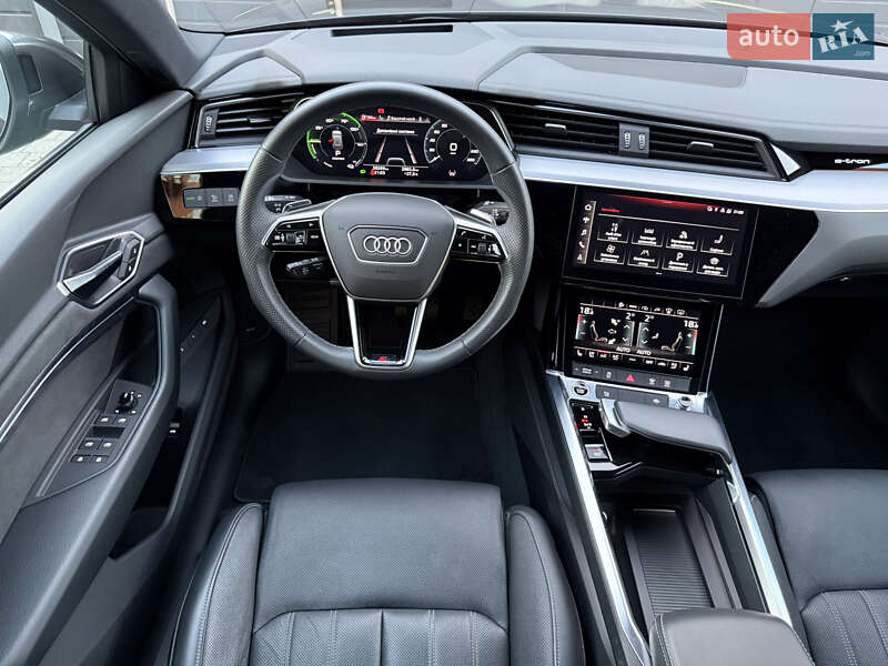 Внедорожник / Кроссовер Audi e-tron 2022 в Мукачево