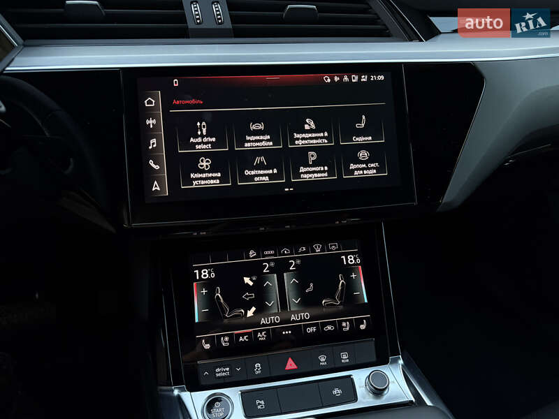 Внедорожник / Кроссовер Audi e-tron 2022 в Мукачево