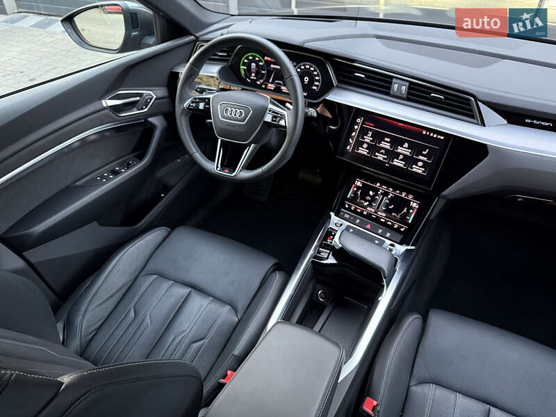 Внедорожник / Кроссовер Audi e-tron 2022 в Мукачево