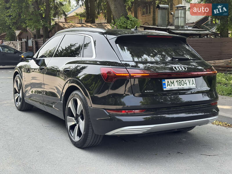 Внедорожник / Кроссовер Audi e-tron 2019 в Звягеле