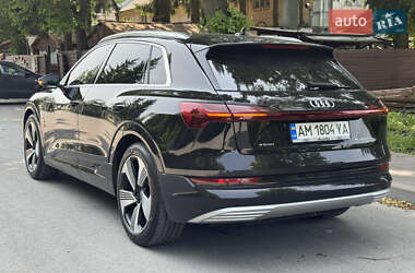 Внедорожник / Кроссовер Audi e-tron 2019 в 