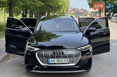 Внедорожник / Кроссовер Audi e-tron 2019 в 