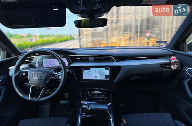 Внедорожник / Кроссовер Audi e-tron 2023 в 