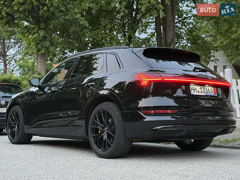Внедорожник / Кроссовер Audi e-tron 2023 в Львове