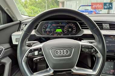 Внедорожник / Кроссовер Audi e-tron 2020 в 